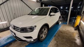 Volkswagen Tiguan - 2016