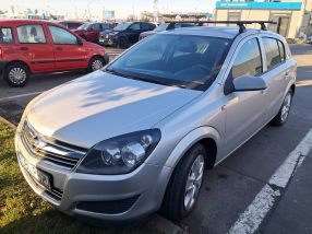 Opel Astra - 2012