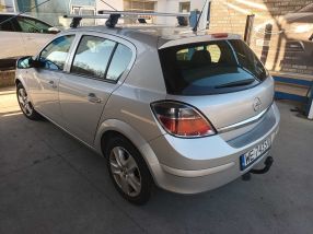 Opel Astra - 2010