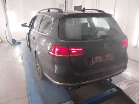 Volkswagen Passat - 2011