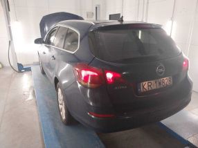 Opel Astra - 2011