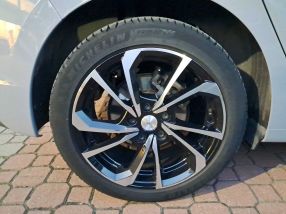 Volkswagen Golf - 2022