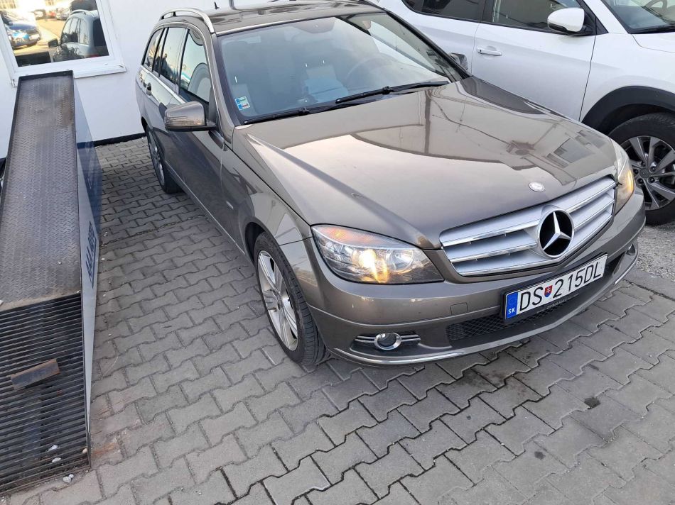 Mercedes-Benz C - 2010