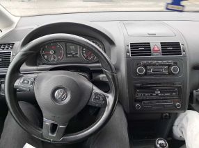 Volkswagen Touran - 2011