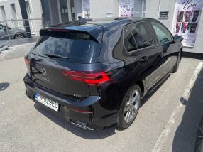 Volkswagen Golf - 2021