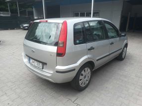 Ford Fusion - 2005