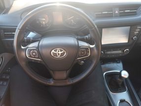 Toyota Avensis - 2016