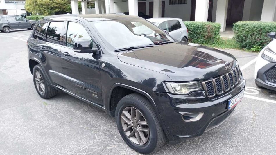 Jeep Grand Cherokee - 2017