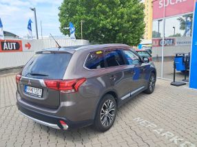 Mitsubishi Outlander - 2016