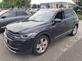Volkswagen Tiguan - 2021