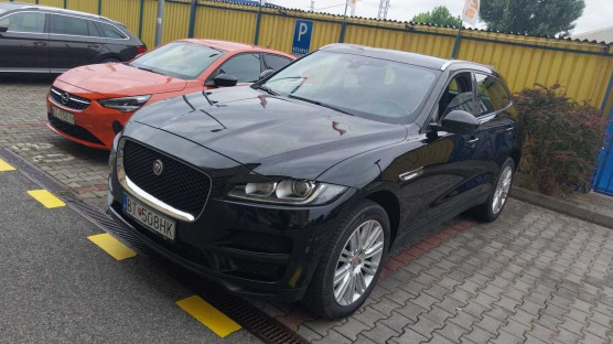 Jaguar F-Pace