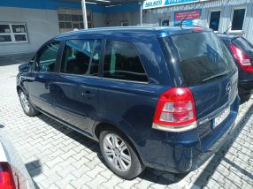 Opel Zafira - 2012