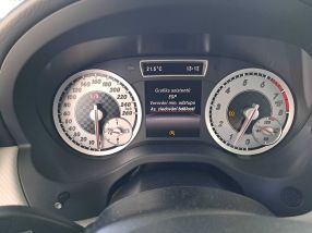 Mercedes-Benz A - 2015