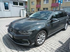 Volkswagen Passat - 2020