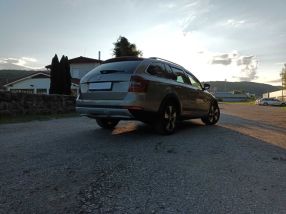 Skoda Octavia Scout - 2014
