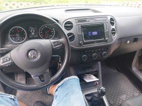 Volkswagen Tiguan - 2016