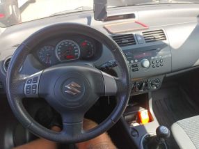 Suzuki Swift - 2010