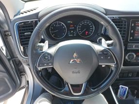 Mitsubishi Outlander - 2019