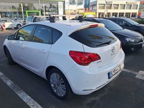 Opel Astra - 2014