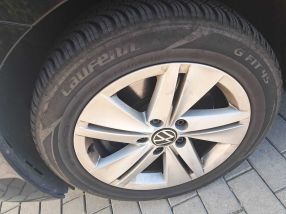 Volkswagen Golf - 2021