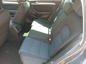 Volkswagen Passat - 2021