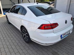 Volkswagen Passat - 2015