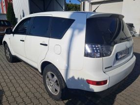 Mitsubishi Outlander - 2009