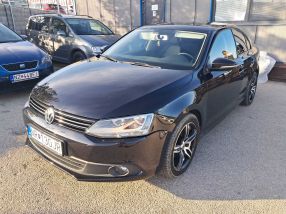 Volkswagen Jetta - 2011