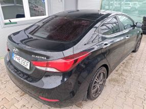 Hyundai Elantra - 2015