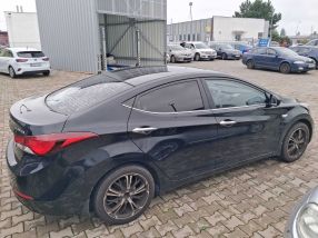 Hyundai Elantra - 2015