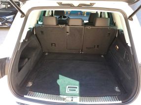 Volkswagen Touareg - 2016