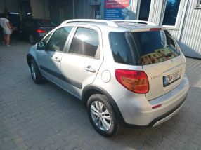 Suzuki SX4 - 2013
