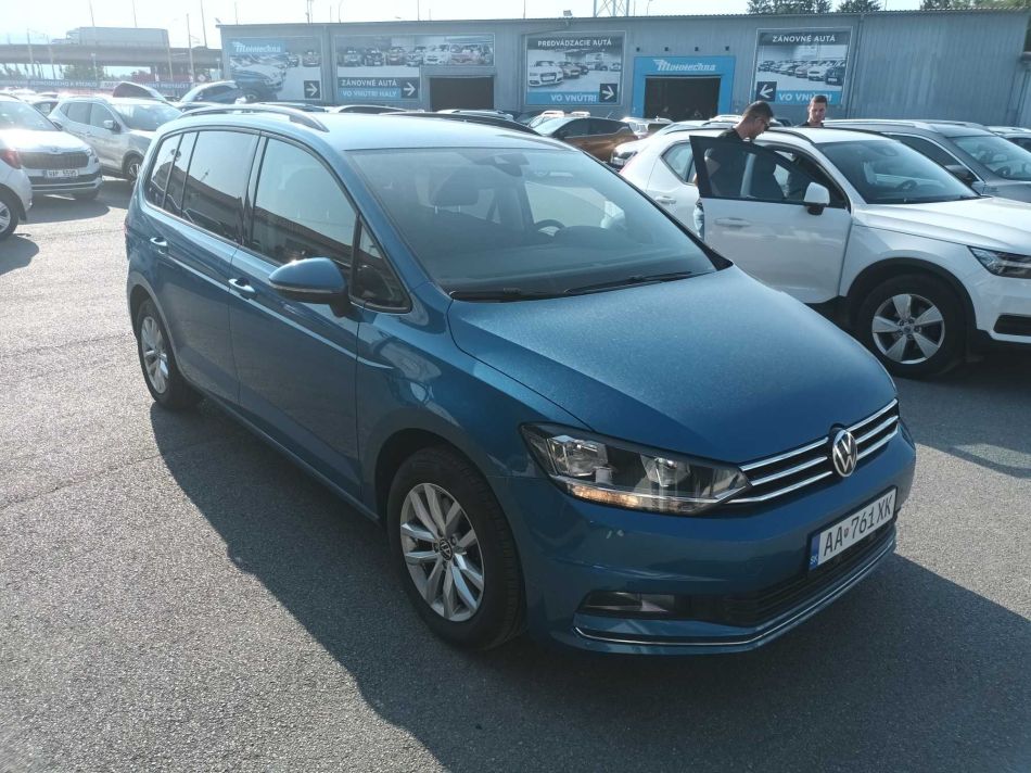 Volkswagen Touran - 2023