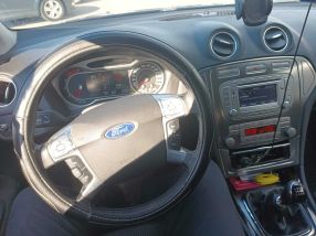 Ford Mondeo - 2010