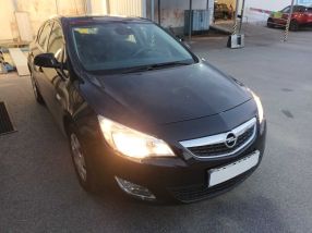 Opel Astra - 2010