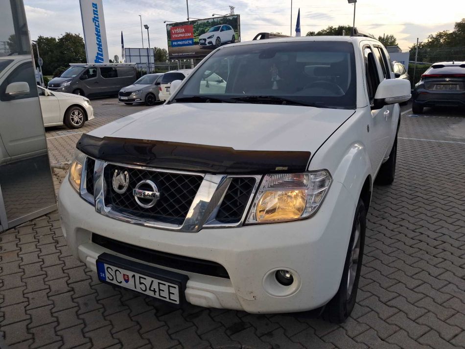 Nissan Pathfinder - 2012