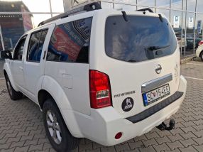 Nissan Pathfinder - 2012