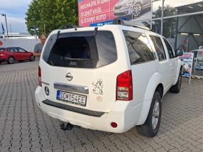 Nissan Pathfinder - 2012