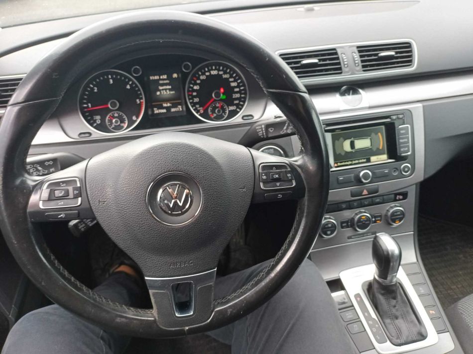 Volkswagen Passat - 2014