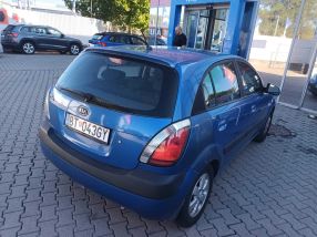 Kia Rio - 2009