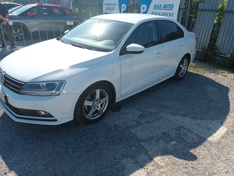 Volkswagen Jetta - 2015