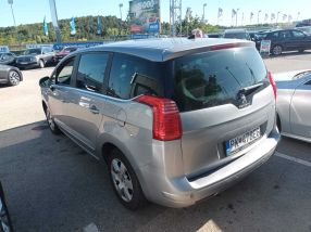 Peugeot 5008 - 2014