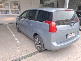 Peugeot 5008 - 2010