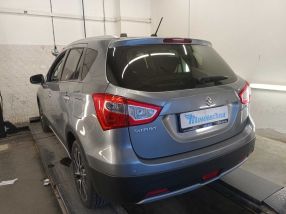 Suzuki SX4 S-Cross - 2016