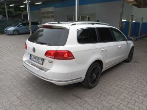 Volkswagen Passat - 2011