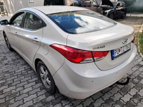 Hyundai Elantra - 2013