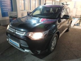 Mitsubishi Outlander - 2014