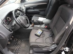 Mitsubishi Outlander - 2014