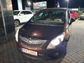 Opel Zafira Tourer - 2016