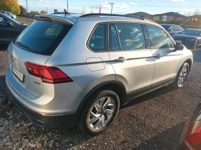 Volkswagen Tiguan - 2021